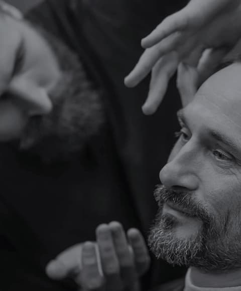 Первое фото слайдера